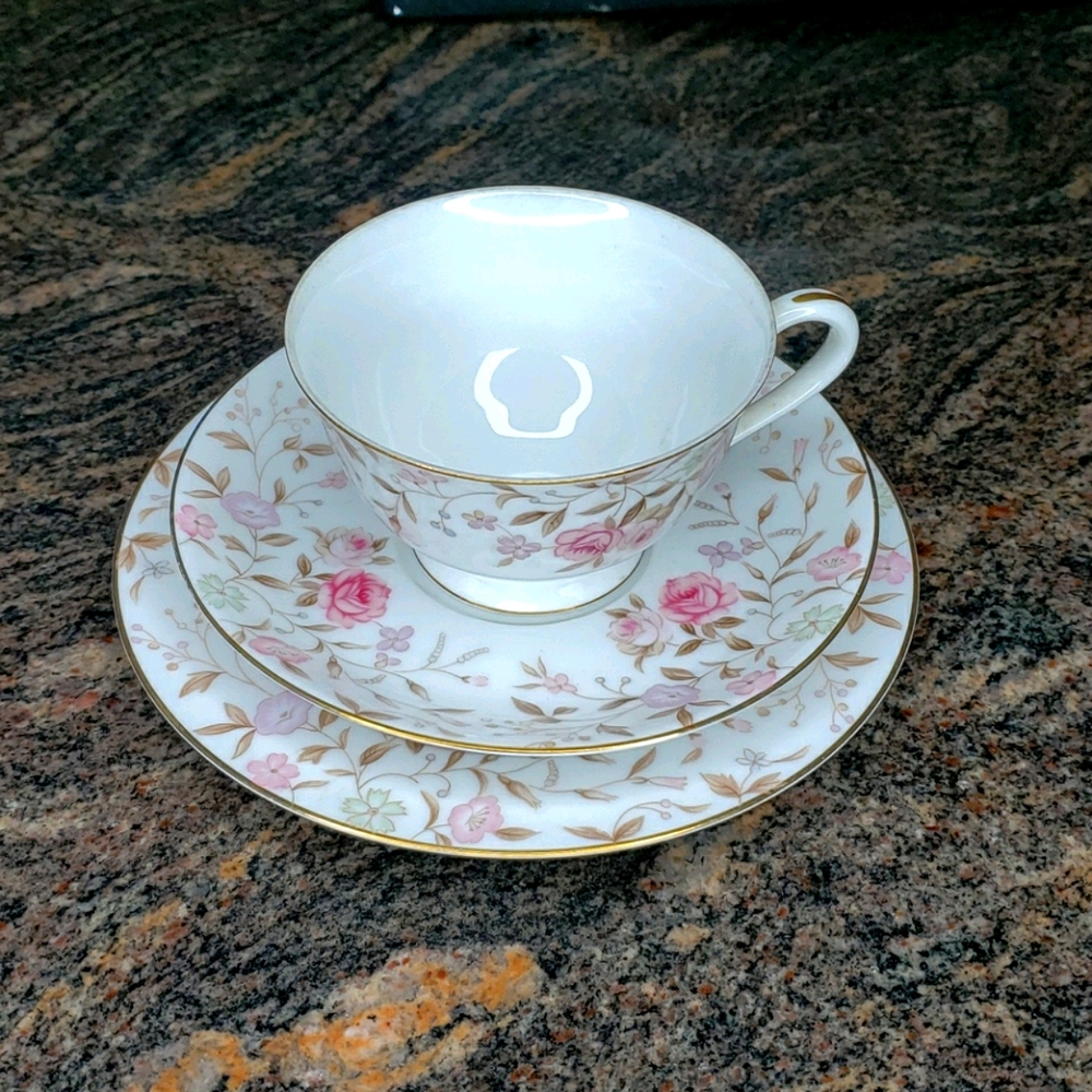 Jeanette by Sango Japan, desert set